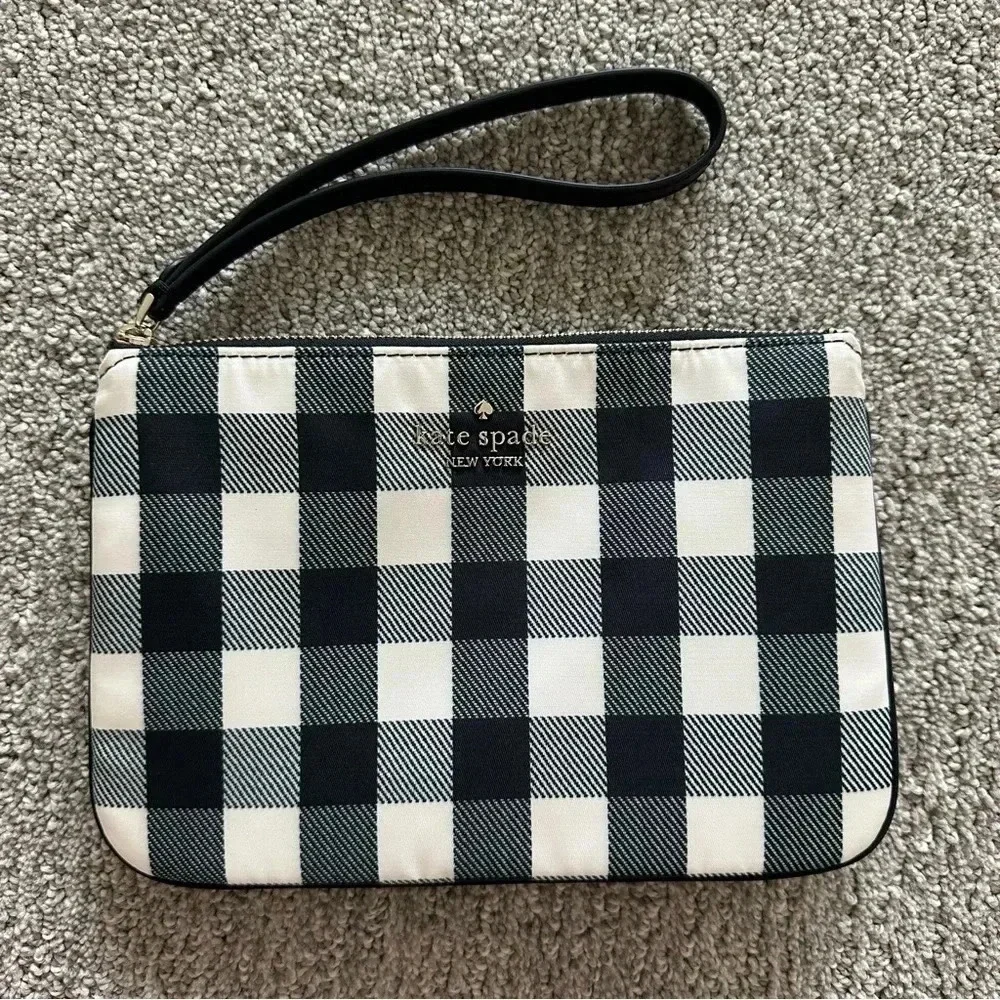 Kate Spade Chelsea Textured Gingham Printed Medium Nylon Zip Wristlet Wallet